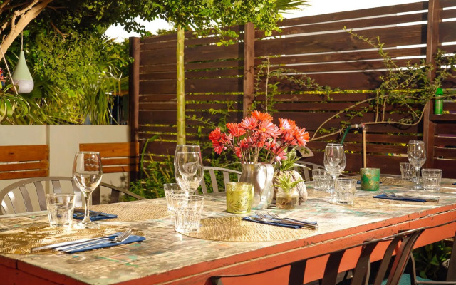 Anaté Beach Apartments, Mangel Alto