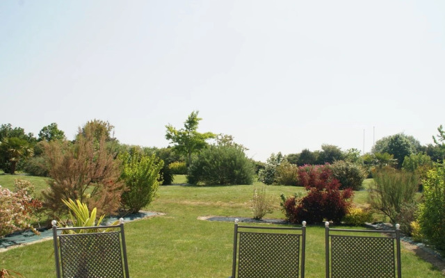 Charming holiday home with dishwasher located at golf course