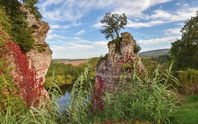 Spacious Holiday Home With Private Swimming Pool in Vitrac