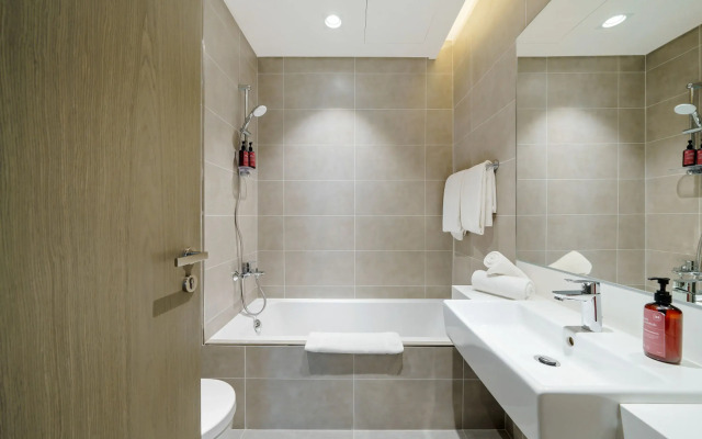 Manzil - 1BR District One Waterfront Living