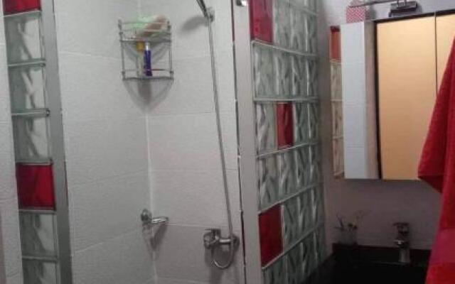 BATUMI- 2 komnatnaja kvartira