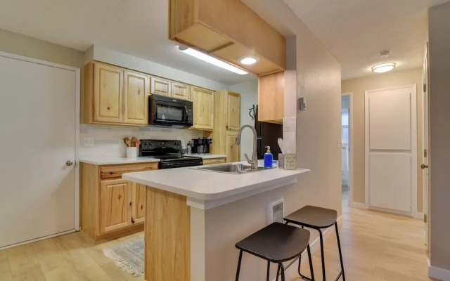 Lovely Vancouver Retreat w/ Home Gym!