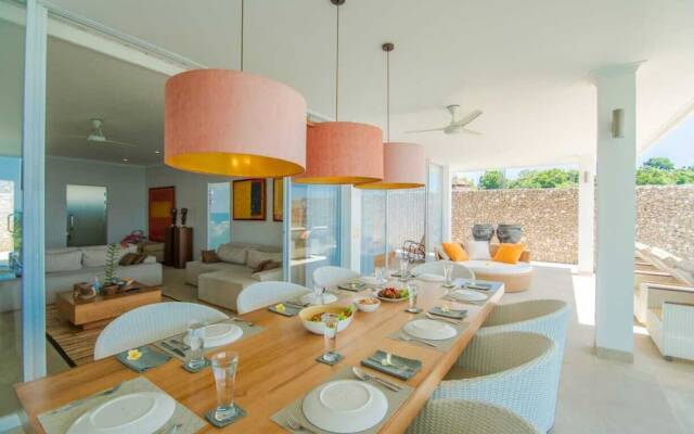 Deep Blue Villa