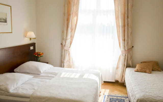 Polonia Hotel