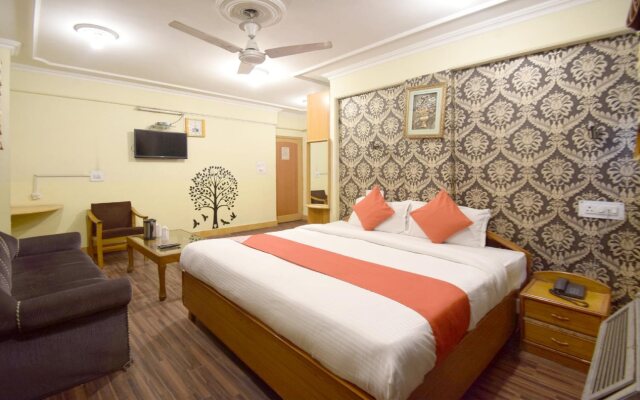 OYO 4694 Hotel City Plaza