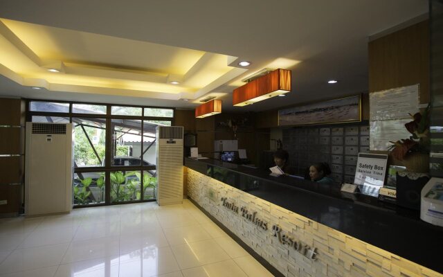 Twin Palms Resort