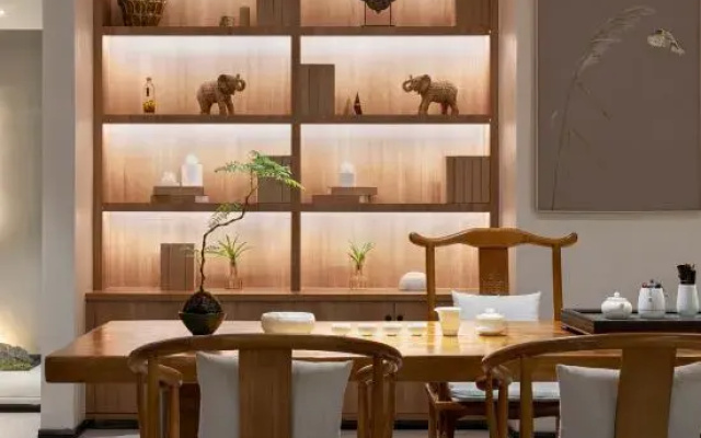 Jingyuan E-sports Hotel