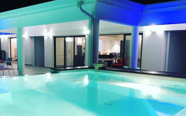 Villa Mary Island