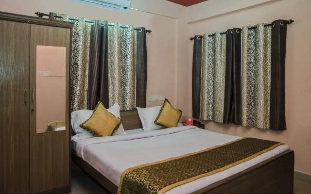 Western Enclave by OYO Rooms