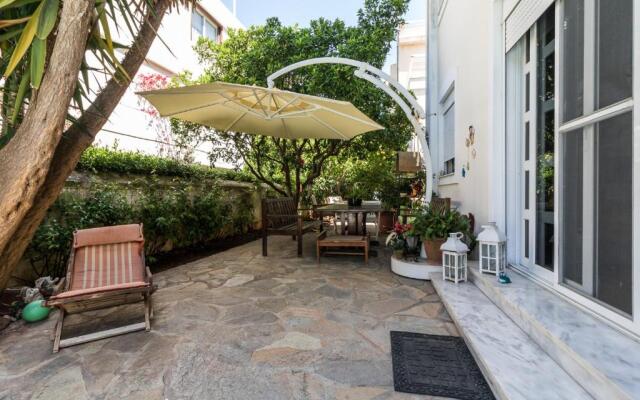 4 bdr Villa with Private Pool in Glyfada