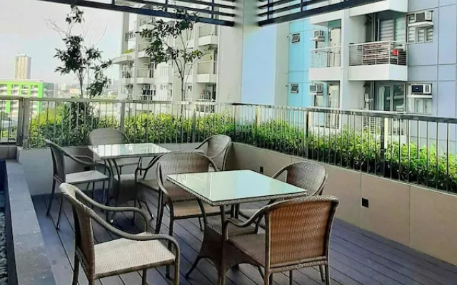 2br Unit at Asmara Near St Lukes Medical Center