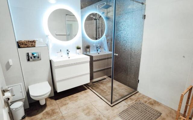 Silver Eden Apartments