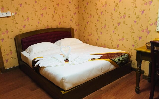 C & Y Hotel