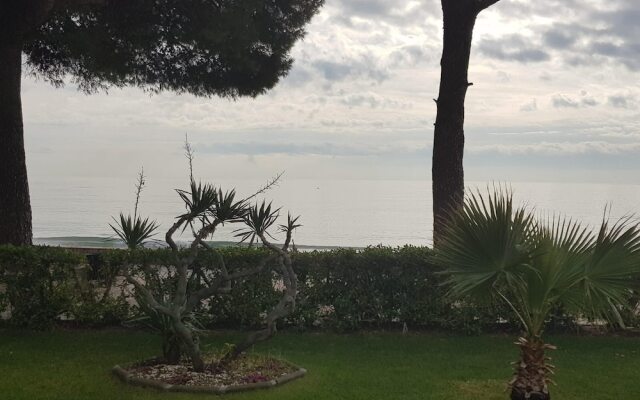 Studio in Cambrils, with Pool Access And Furnished Terrace