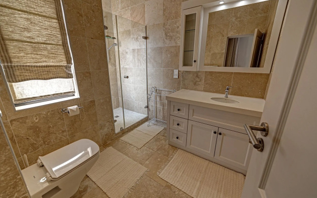 Lagoon Suites Boutique Hotel