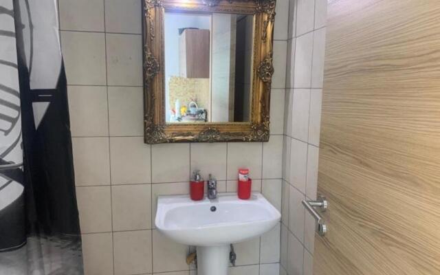 Studio close to Train Station
