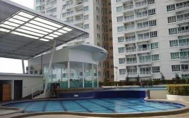 YYK 1Borneo Condominium