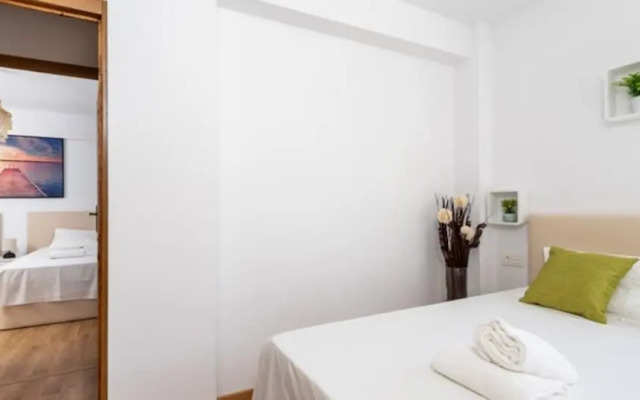 Apartment - 3 Bedrooms with WiFi - 107877