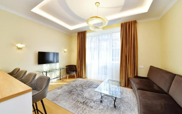 Luxury Central Apartment in Putvinskio street
