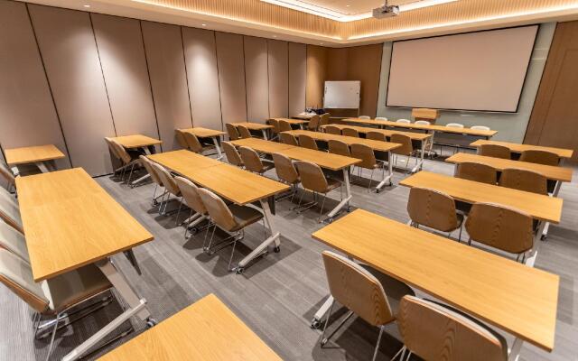 Ji Hotel Changshu Shimao Century Center