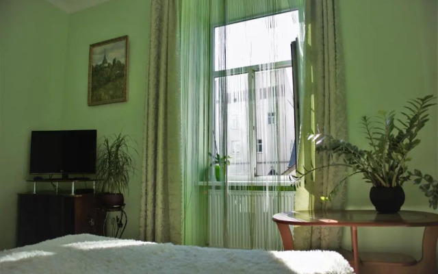 Вірменський дворик / Armenian courtyard