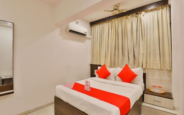 OYO 13141 Aniket Inn