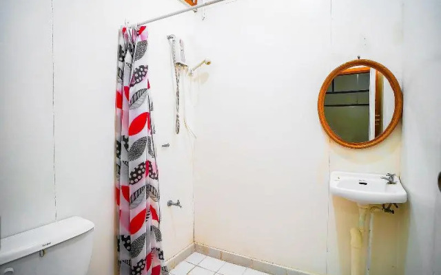 Star Cove Bed And Breakfast by OYO Rooms