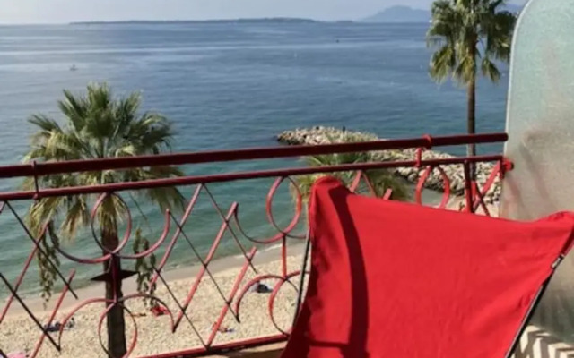 Studio 29 M with Terrace And View on the Beach