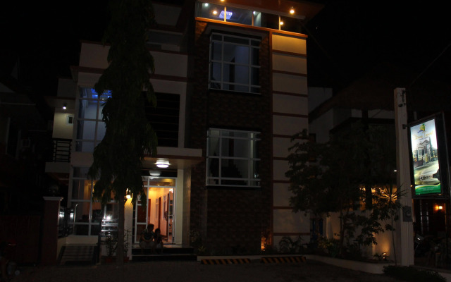 Citrine Tourist Travel Lodge