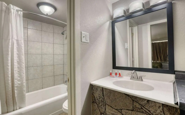 Suburban Studios Neenah-Appleton