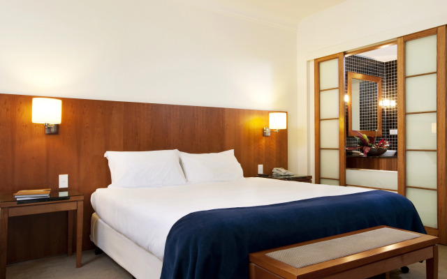 Majestic Roof Garden Hotel