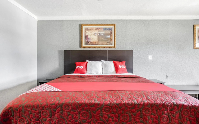 OYO Hotel Pineville LA Hwy 165