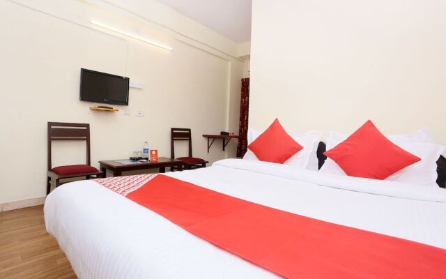 OYO 19877 Gamas Centre