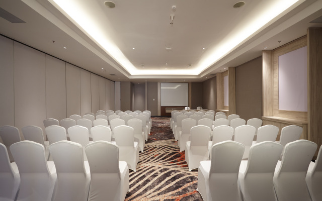 Harris Hotel & Convention Cibinong City Mall Bogor