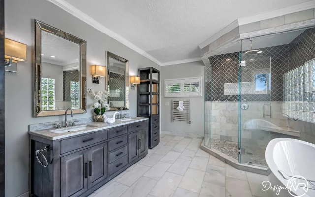8BR Villa with Heated Pool Near Beach