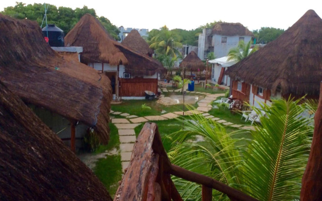 Golden Paradise Hostel