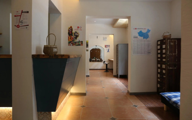 Qiandaohu Blue Mountain Youth Hostel