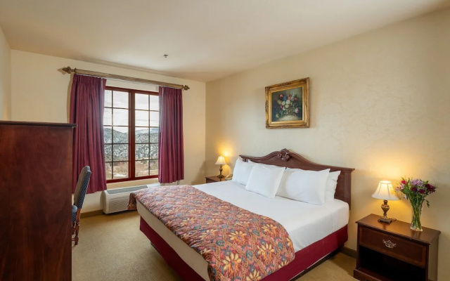 Silverland Inn and Suites