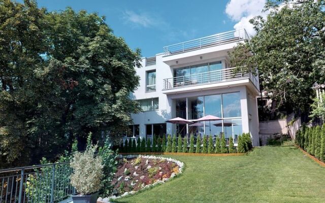 River View Residence Hotel