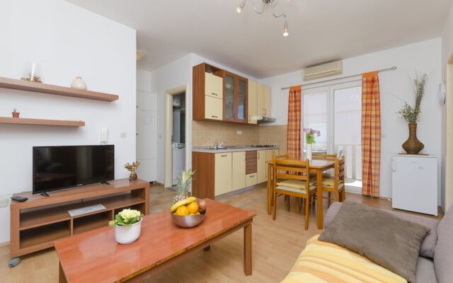 Apartment Lena