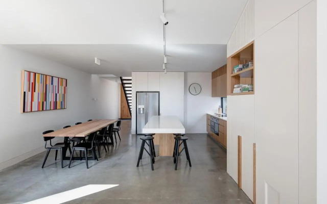 BOUTIQUE STAYS - Woodfin House