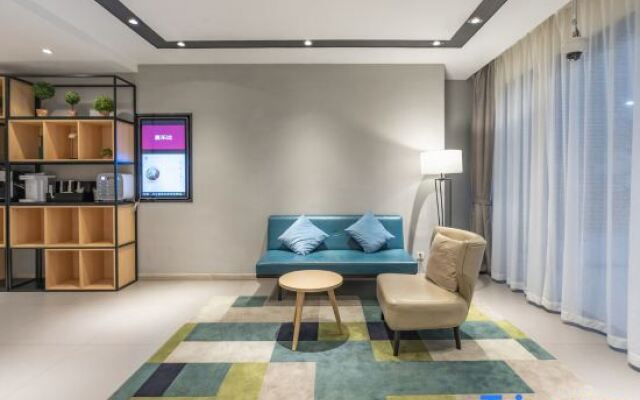 Rujia Business Hotel