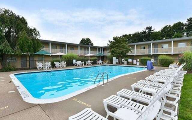 Econo Lodge And Suites Shamokin Dam - Selinsgrove
