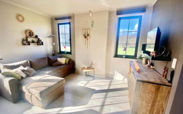 Apartment Au Fil de l'Eau with hot tub in Hotton