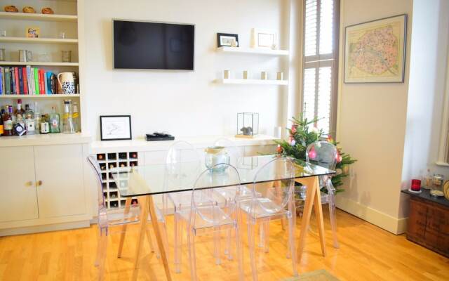 1 Bedroom Flat With Patio in Battersea
