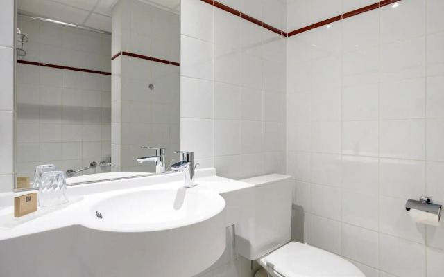 Aris Grand-Place Hotel