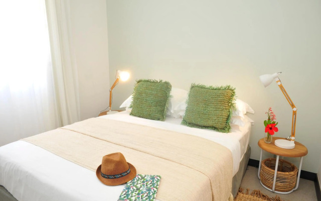 OBiches Luxury Beachfront Apartment Trou-aux-Biches