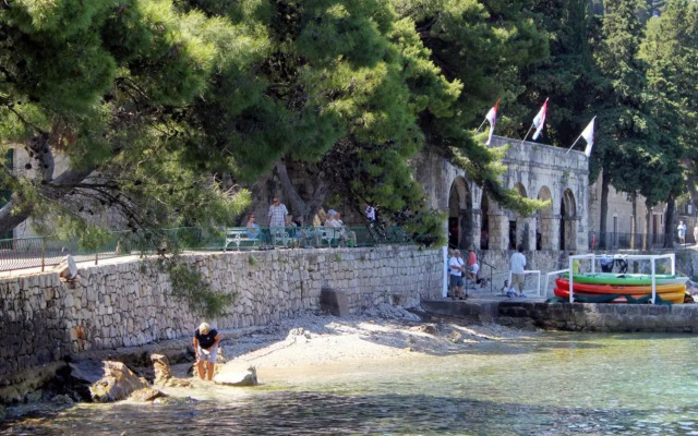 Apartments with a parking space Cavtat, Dubrovnik - 2132