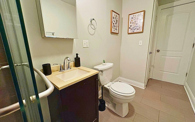 Furnished 1BR - Woodlawn 2W