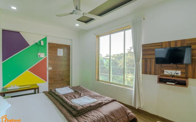 White House Beach Resort